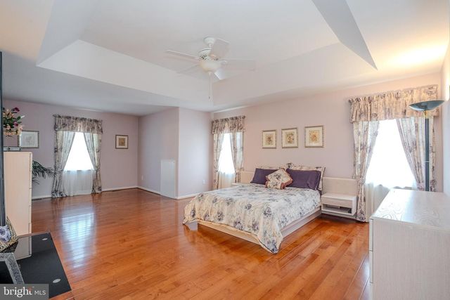 3 COLONIAL COURT, Plainsboro, NJ 08536