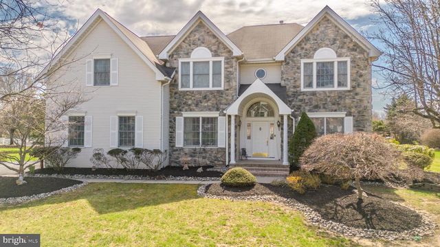 3 COLONIAL COURT, Plainsboro, NJ 08536