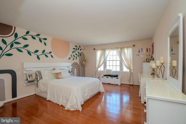 3 COLONIAL COURT, Plainsboro, NJ 08536