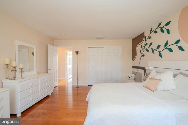 3 COLONIAL COURT, Plainsboro, NJ 08536