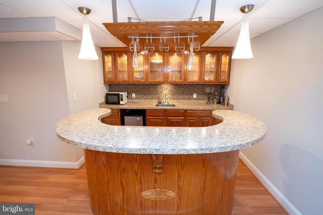 3 COLONIAL COURT, Plainsboro, NJ 08536