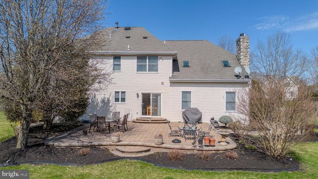 3 COLONIAL COURT, Plainsboro, NJ 08536