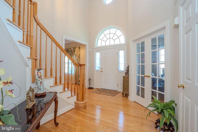 3 COLONIAL COURT, Plainsboro, NJ 08536