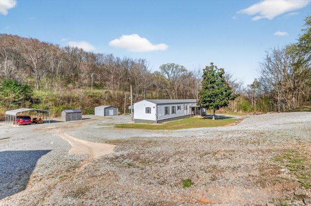 4355 Browning Branch Rd, Bethpage, TN 37022
