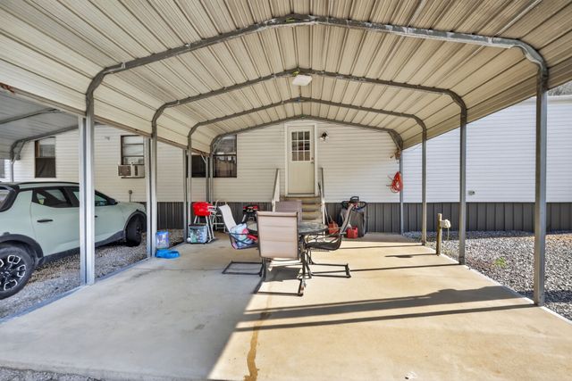 4355 Browning Branch Rd, Bethpage, TN 37022