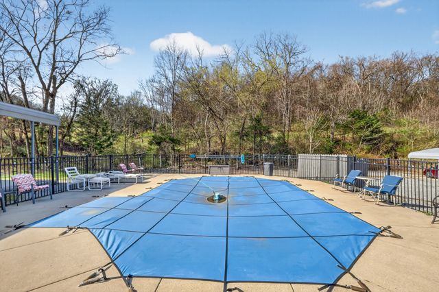 4355 Browning Branch Rd, Bethpage, TN 37022