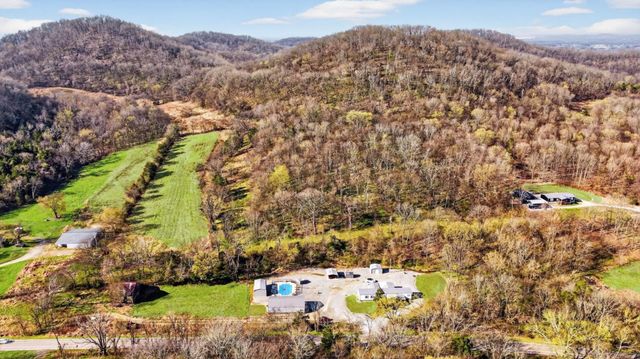 4355 Browning Branch Rd, Bethpage, TN 37022