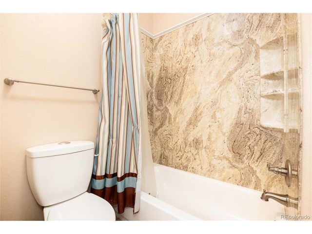 10541 Jaguar Gln, Lone Tree, CO 80124