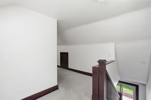 9 Speer Dr, Kennedy Twp, PA 15108