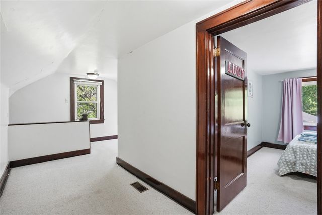 9 Speer Dr, Kennedy Twp, PA 15108