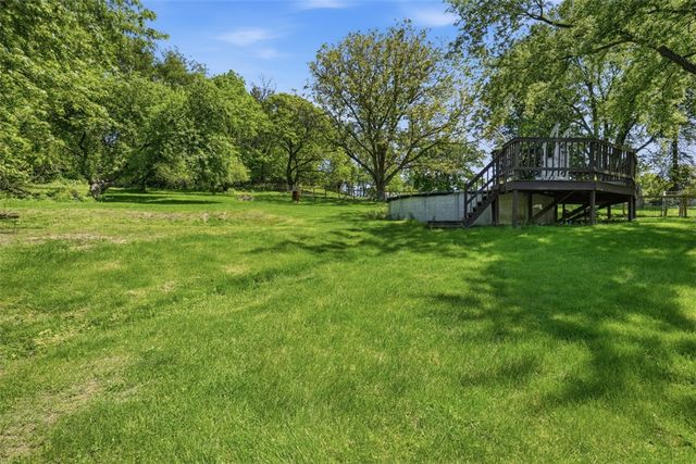 9 Speer Dr, Kennedy Twp, PA 15108