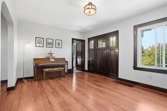 9 Speer Dr, Kennedy Twp, PA 15108