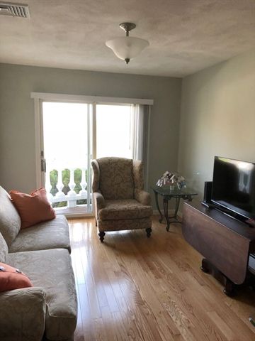 1 Salem Street 1 L, Wakefield, MA 01880