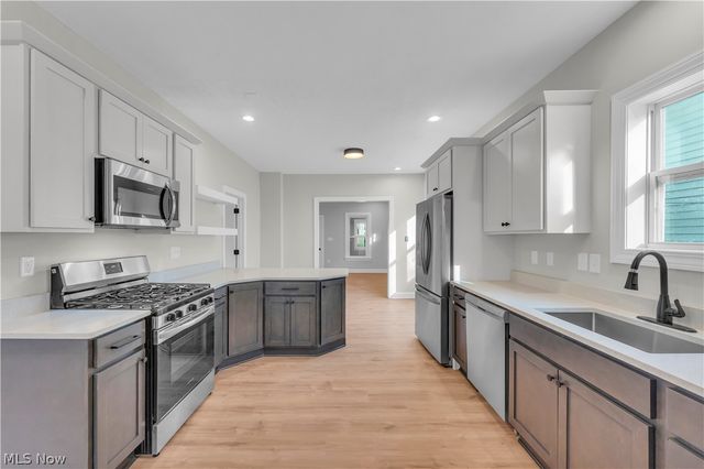 1330 W 67th Street, Cleveland, OH 44102