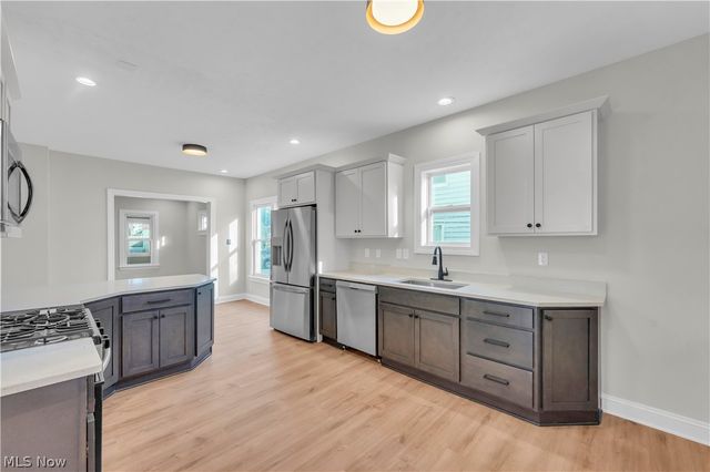 1330 W 67th Street, Cleveland, OH 44102