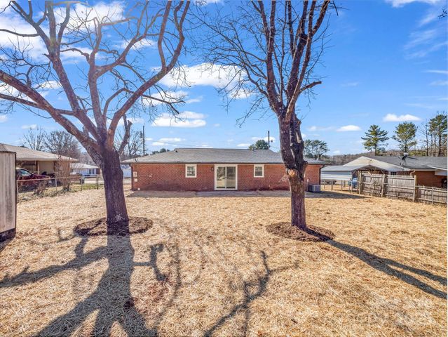 184 Sedgefield Drive, Forest City, NC 28043