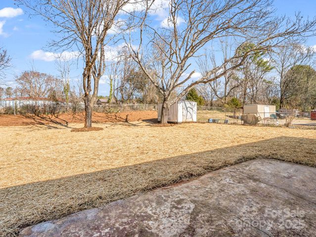 184 Sedgefield Drive, Forest City, NC 28043