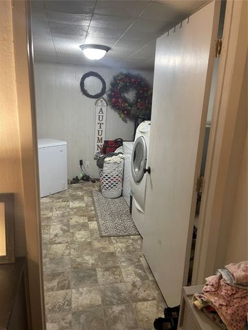 1744 Neathery, Paris, TX 75460