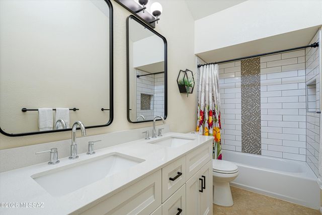 7129 E Chorro Circle, Tucson, AZ 85715