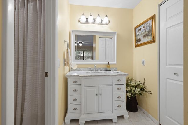 291 Amber Court, Royal Palm Beach, FL 33411