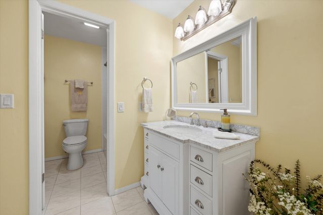 291 Amber Court, Royal Palm Beach, FL 33411