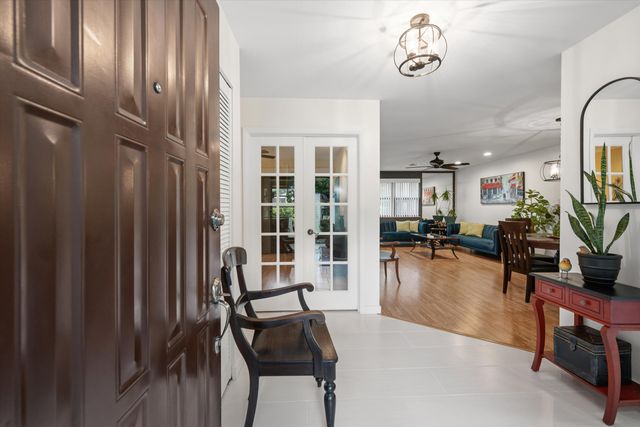 291 Amber Court, Royal Palm Beach, FL 33411