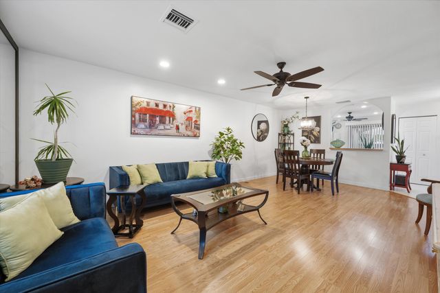 291 Amber Court, Royal Palm Beach, FL 33411