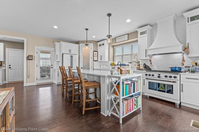19376 Ryan Drive, Macomb Township, MI 48042