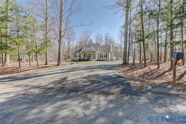 2112 Wood Flower Rd, Powhatan, VA 23139