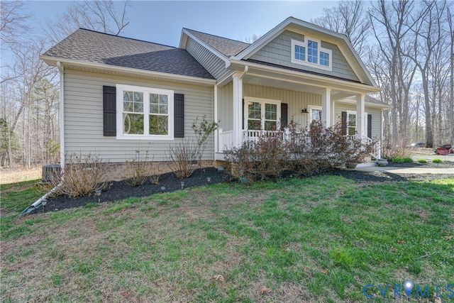 2112 Wood Flower Rd, Powhatan, VA 23139