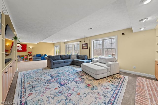 10560 Auburndale Road, Chagrin Falls, OH 44023