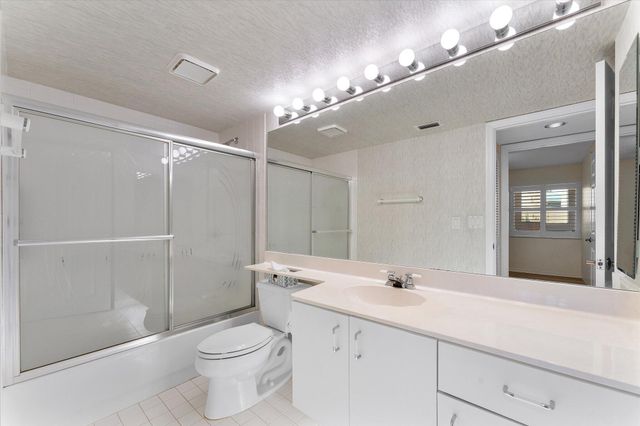 7618 Granville Drive 110-e, Tamarac, FL 33321