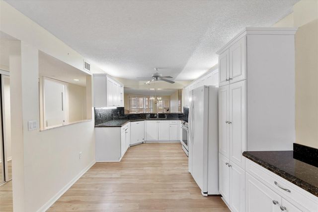 7618 Granville Drive 110-e, Tamarac, FL 33321