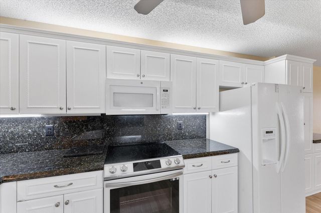 7618 Granville Drive 110-e, Tamarac, FL 33321