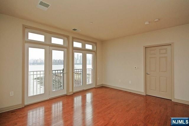 7400 River Road 311, North Bergen, NJ 07047
