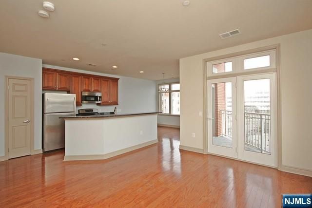 7400 River Road 311, North Bergen, NJ 07047