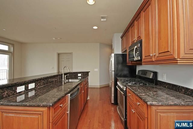 7400 River Road 311, North Bergen, NJ 07047