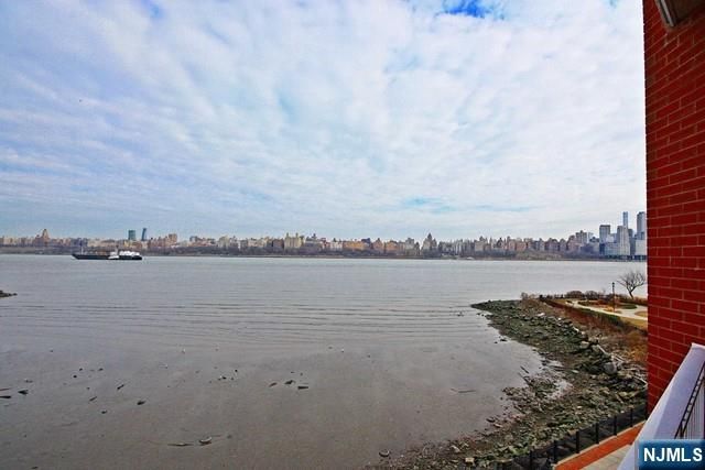 7400 River Road 311, North Bergen, NJ 07047