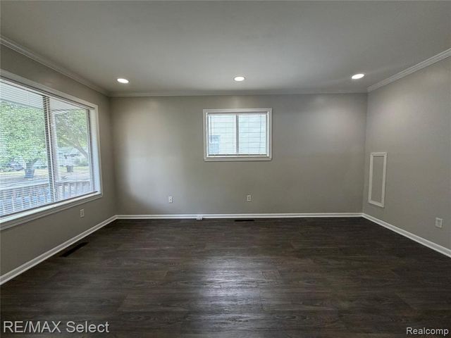 3717 Larchmont Street, Flint, MI 48532