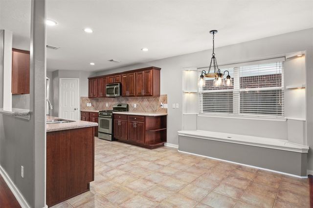 2605 Los Alamos Circle, Deer Park, TX 77536
