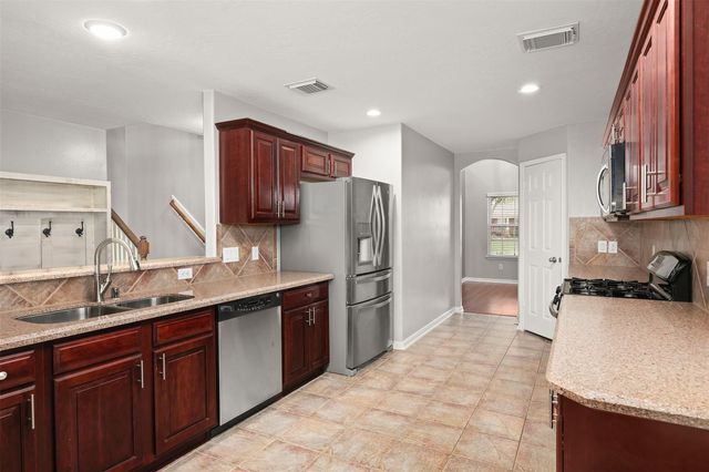 2605 Los Alamos Circle, Deer Park, TX 77536