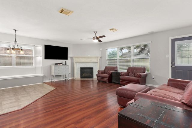 2605 Los Alamos Circle, Deer Park, TX 77536