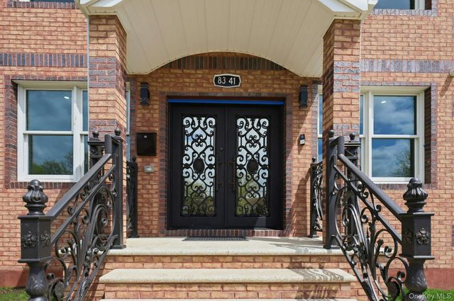 83-41 Little Neck Parkway, Glen Oaks, NY 11004