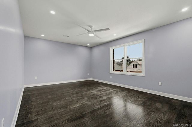 83-41 Little Neck Parkway, Glen Oaks, NY 11004