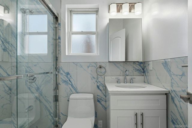 83-41 Little Neck Parkway, Glen Oaks, NY 11004