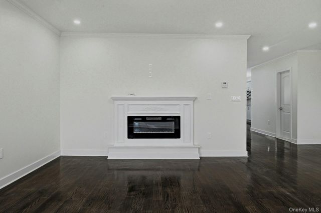 83-41 Little Neck Parkway, Glen Oaks, NY 11004