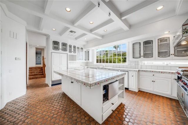245 Crescent Bay Drive, Laguna Beach, CA 92651