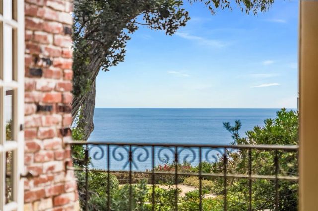 245 Crescent Bay Drive, Laguna Beach, CA 92651