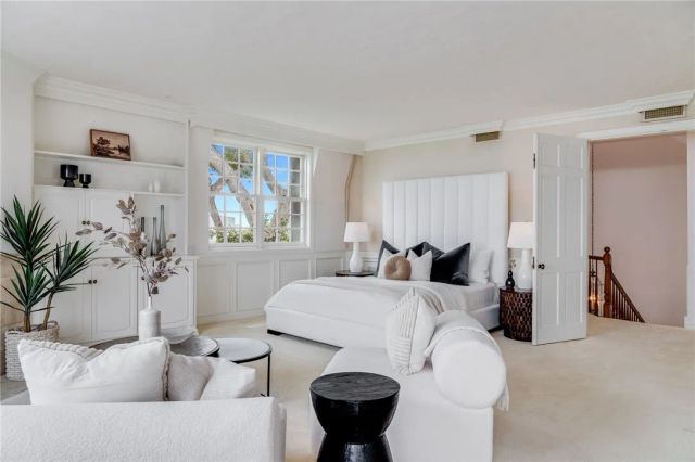 245 Crescent Bay Drive, Laguna Beach, CA 92651