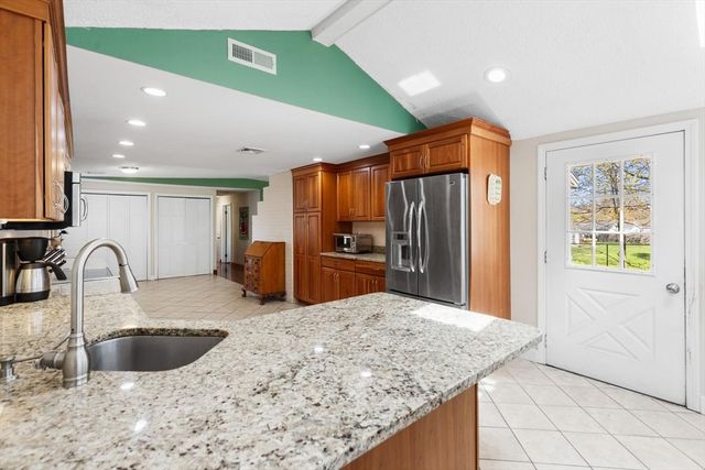 52 Coolidge Rd, Danvers, MA 01923